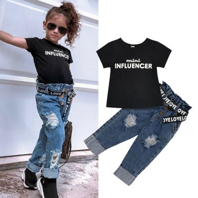 Girls Short Sleeve T-Shirt And Ripped Jeans With Belt Set