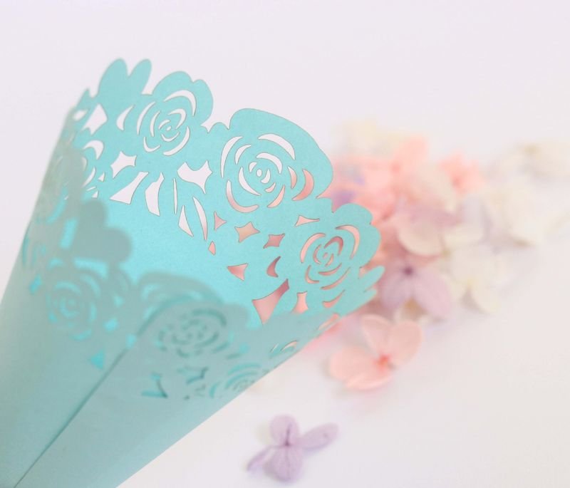 Simple Creative Wedding Laser Hollow Rose Confetti Paper Flower Flower Tube