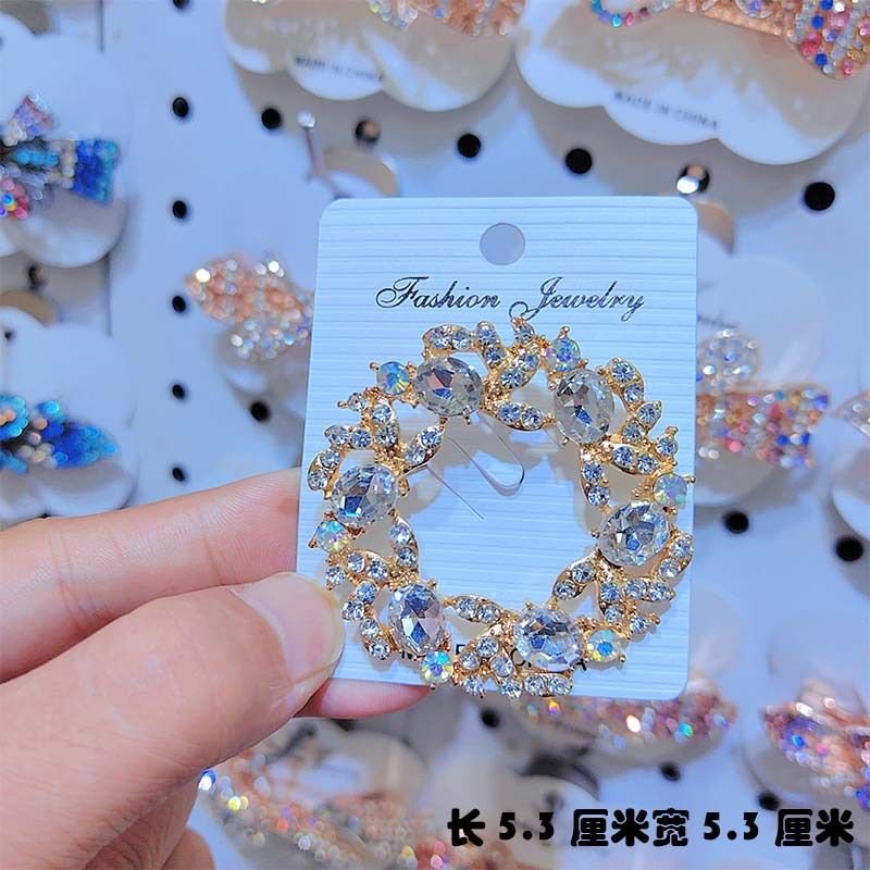 Women Fashion Creative Floral Pearl Rhinestone Anti-Light Brooch