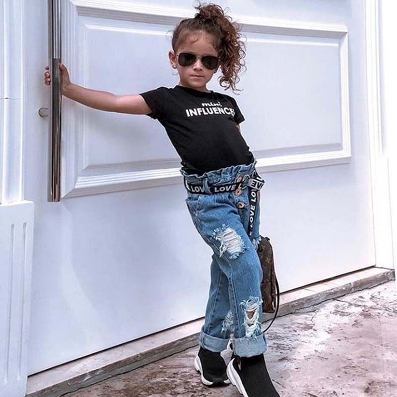 Girls Short Sleeve T-Shirt And Ripped Jeans With Belt Set