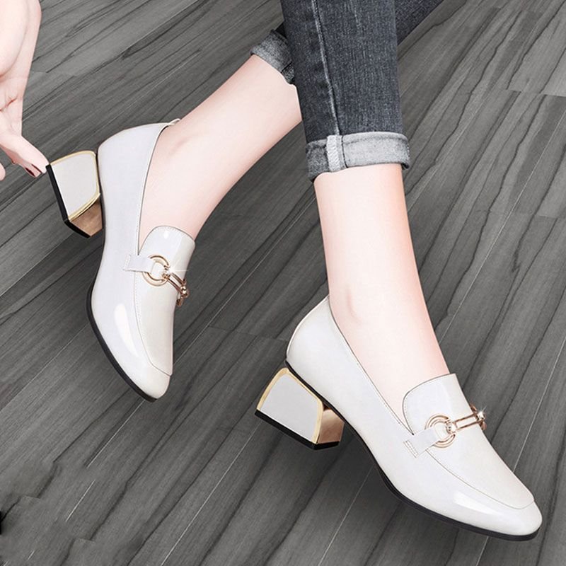 Size:4.5-10 Women Leather Metal Buckle Decorate Chunky Heels Shoes