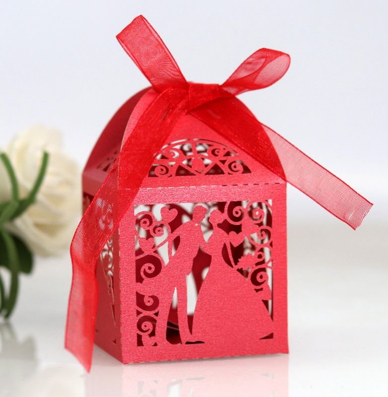 Creative Wedding Party Laser Hollow Heart-Shaped Bride And Groom Candy Box