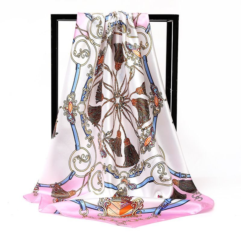 Women Fashion Geometric Chain Floral Printed Sanding Square Silk Scarf