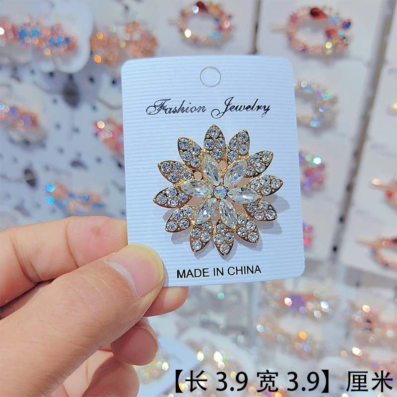 Women Fashion Creative Floral Pearl Rhinestone Anti-Light Brooch